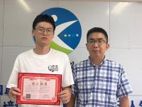 蓝天教育9月份优秀学员---小黄